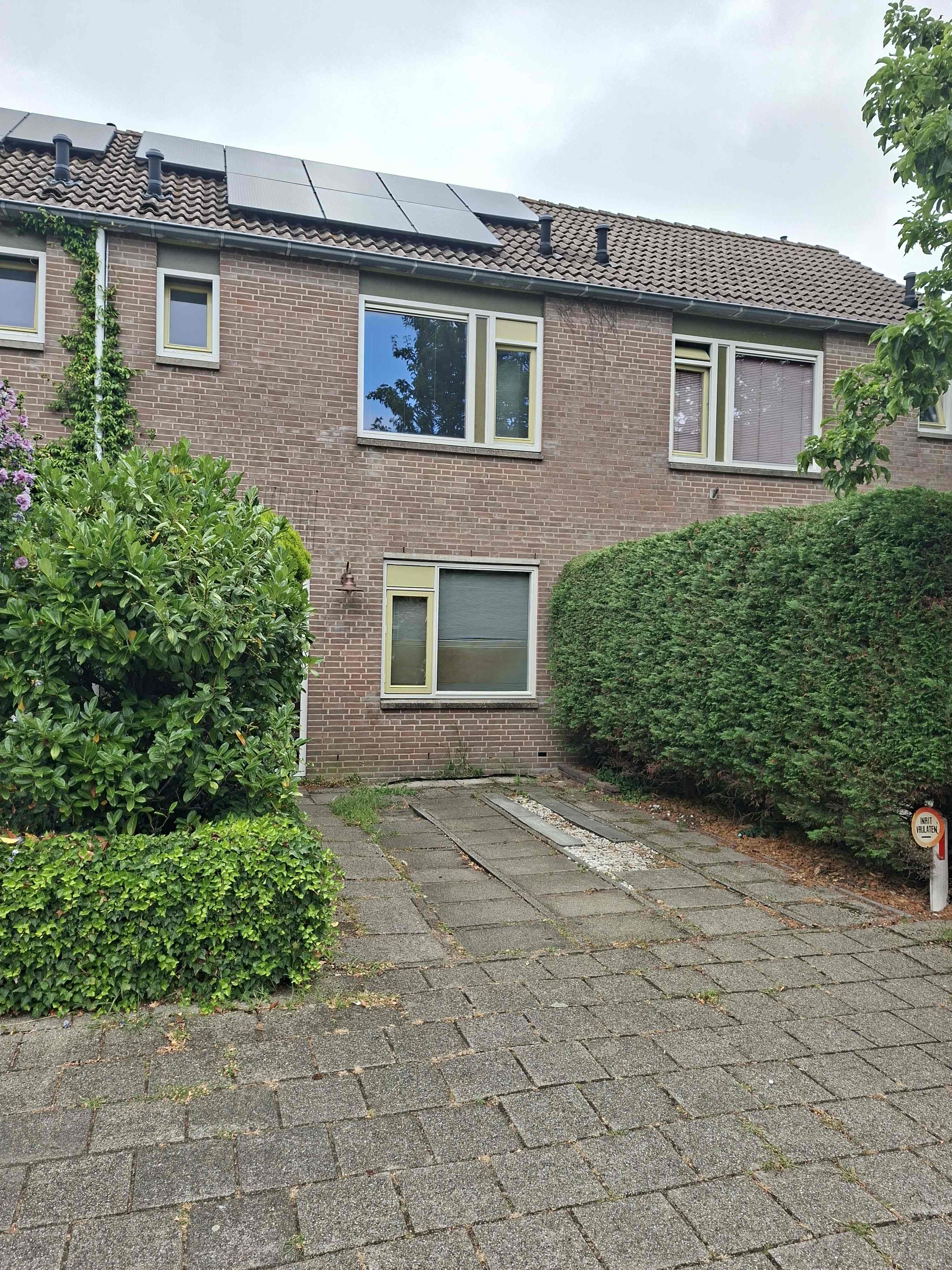 Madoerastraat 25